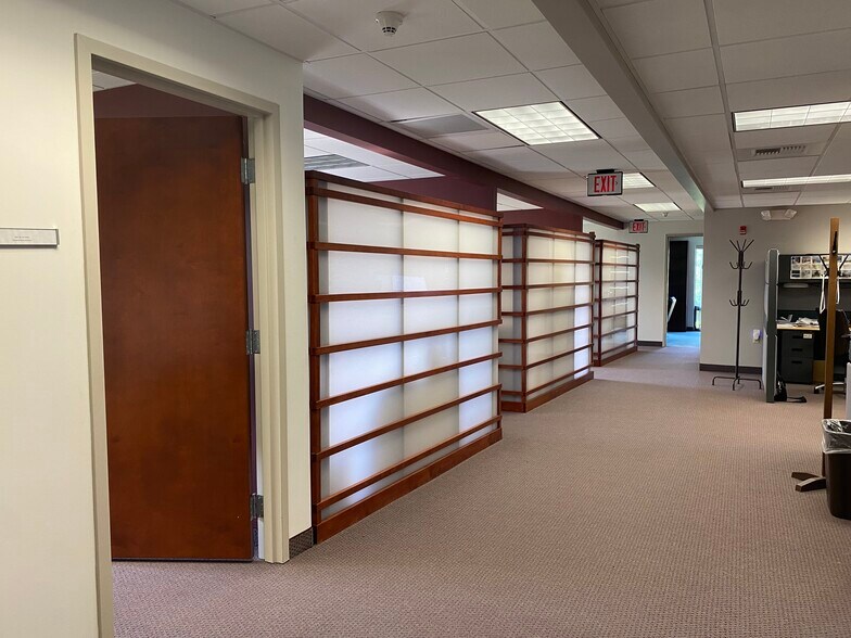 More Photos Of 97 John Clarke Rd, Middletown Office For Sale