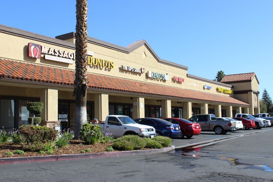 More Photos Of 8040 White Ln, Bakersfield Unknown For Lease