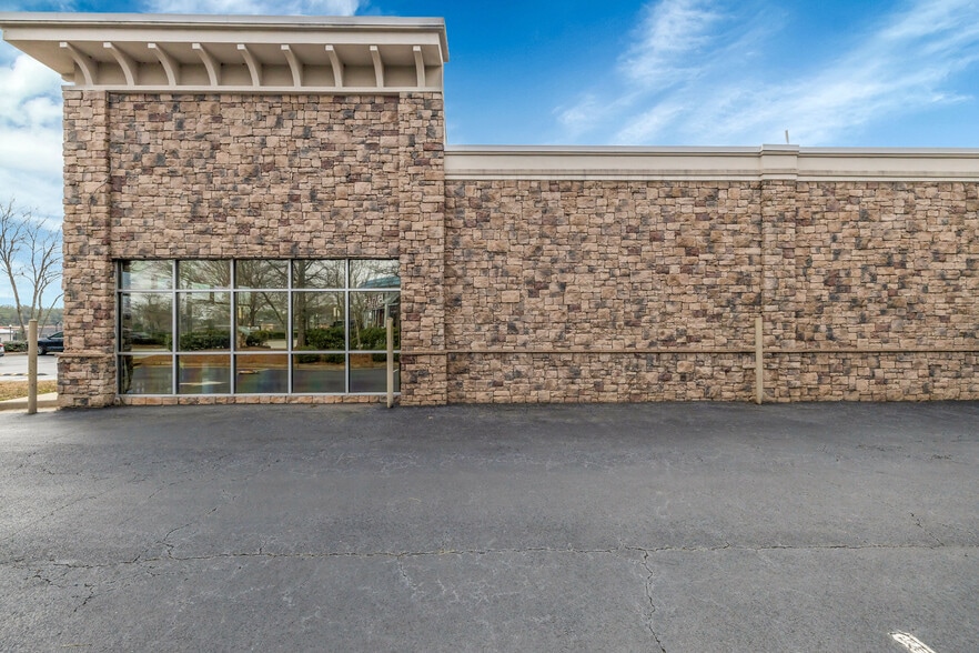 More Photos Of 11730 Jones Bridge Rd, Johns Creek General Retail For Sale