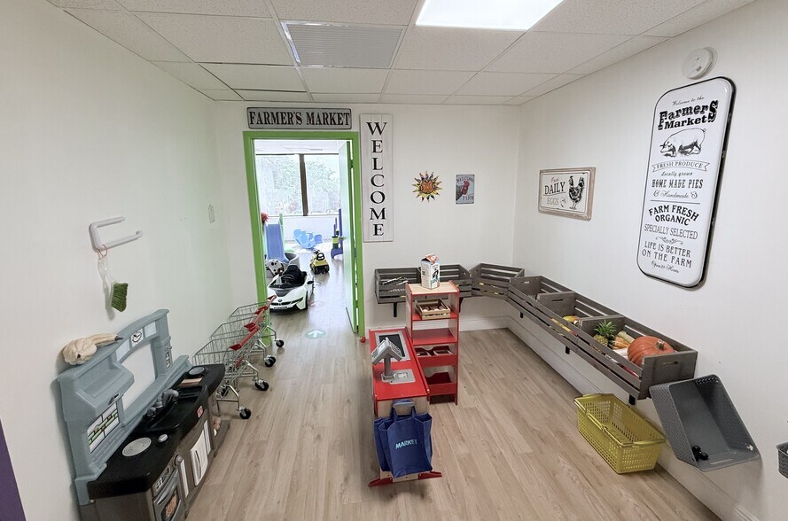 More Photos Of 1140 W 50th St, Hialeah Medical For Sale