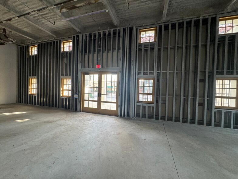 More Photos Of 5925-5939 W Sunset Blvd, Los Angeles Office Residential For Lease