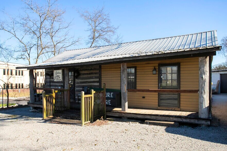 More Photos Of 1119 S Main St, Columbia Flex For Sale