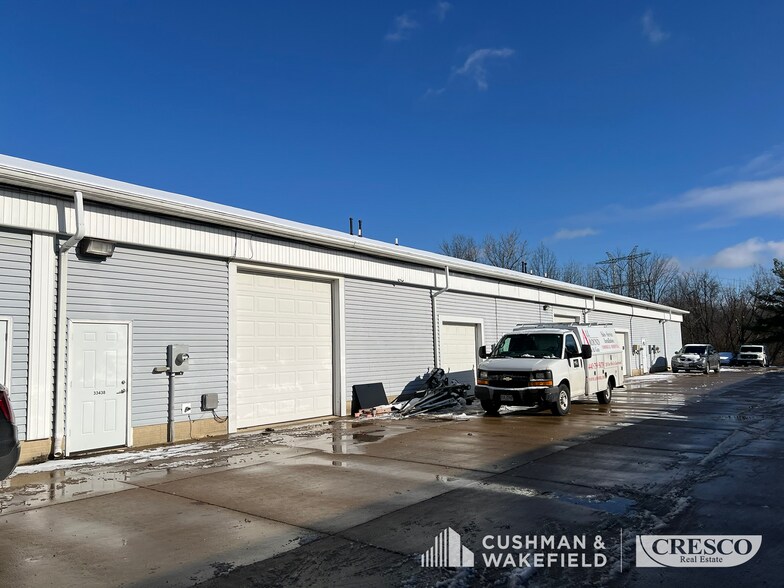 More Photos Of 33420-33442 Liberty Pky, North Ridgeville Light Distribution For Sale