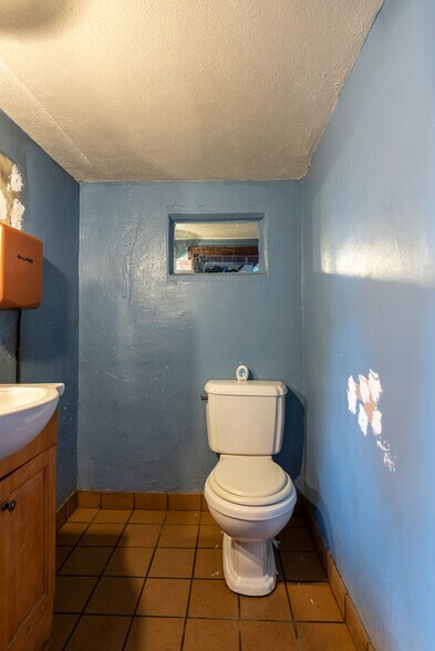 More Photos Of 125 Main St, Hickory Restaurant For Sale