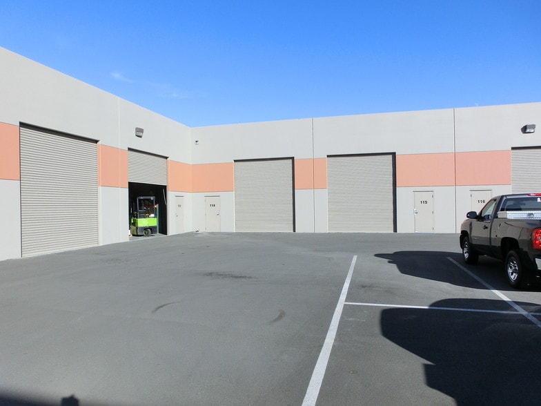 More Photos Of 1609 S Grove Ave, Ontario Warehouse For Lease