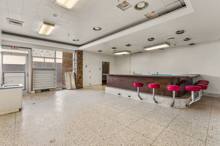 More Photos Of 120 E Altamira Dr, Cedar City Office Residential For Lease