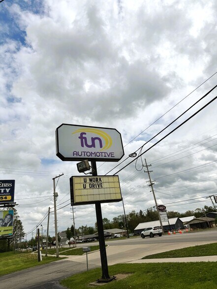 More Photos Of 1320 Goshen Ave, Fort Wayne General Retail For Sale