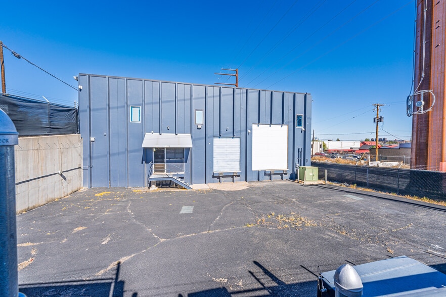 More Photos Of 1270 S Lipan St, Denver Manufacturing For Sale
