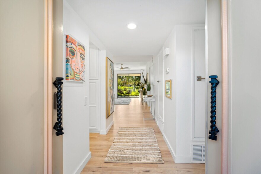 More Photos Of 60 La Ronda Dr, Rancho Mirage Apartments For Sale