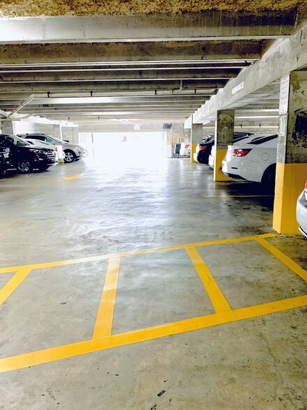 More Photos Of 8370 W Flagler St, Miami Medical For Lease