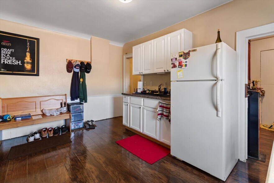 More Photos Of 116 W Jessie St, Rushford Storefront Retail Residential For Sale