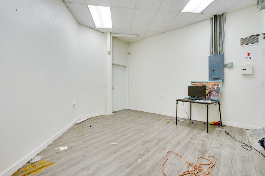 More Photos Of 118 Fairview Ave, Daytona Beach Freestanding For Sale