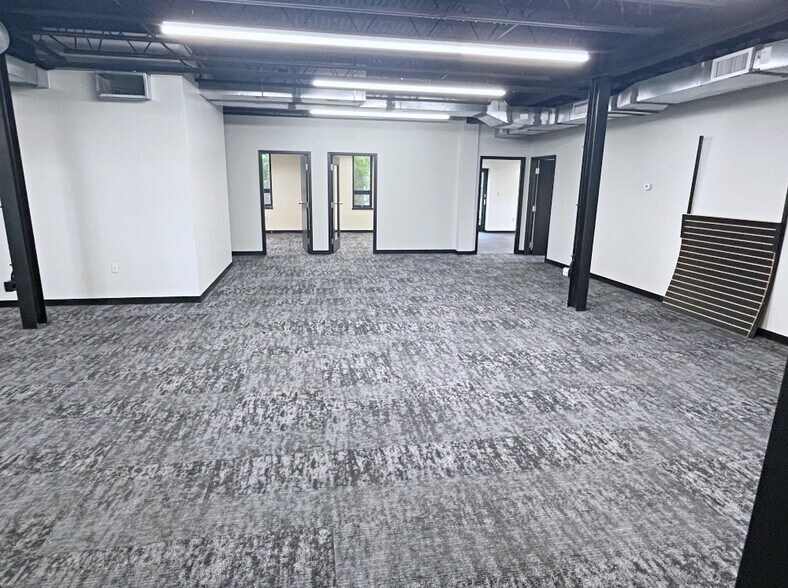 More Photos Of 58 Concord St, North Reading Office For Lease