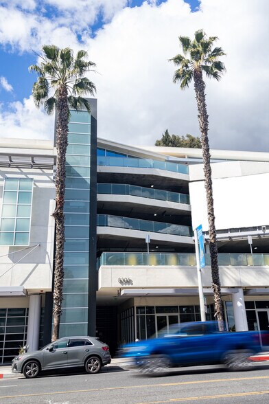 More Photos Of 8305 W Sunset Blvd, West Hollywood Office For Lease