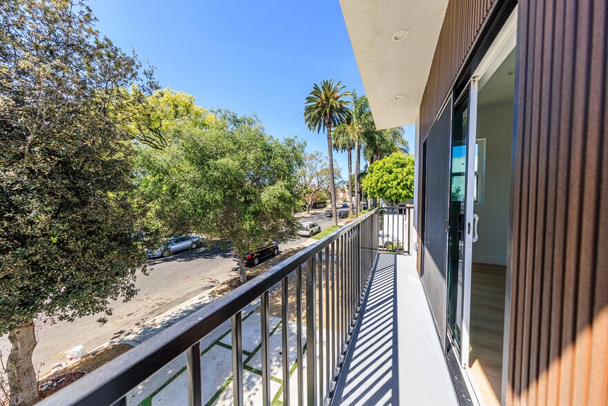 More Photos Of 1954-1958 Purdue Ave, Los Angeles Apartments For Sale
