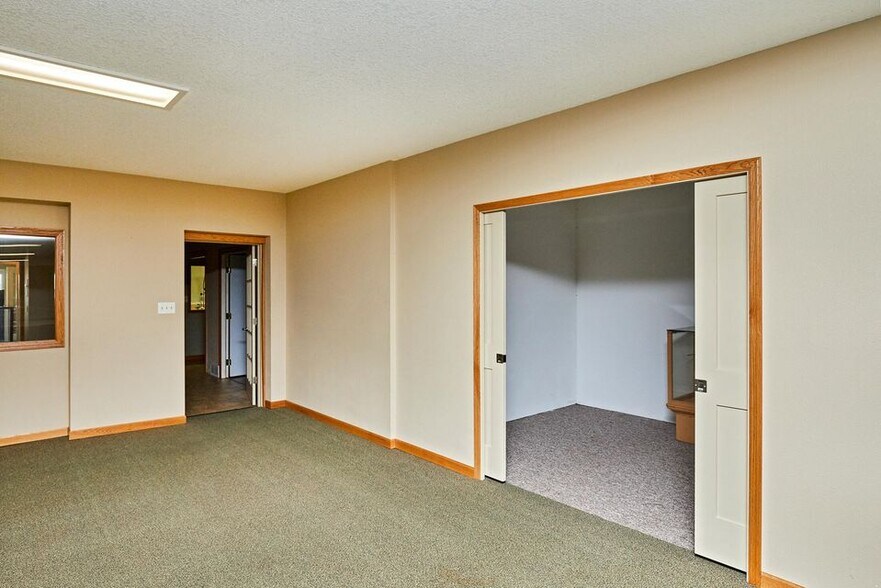 More Photos Of 22952 141st Dr, Bouton Religious Facility For Sale