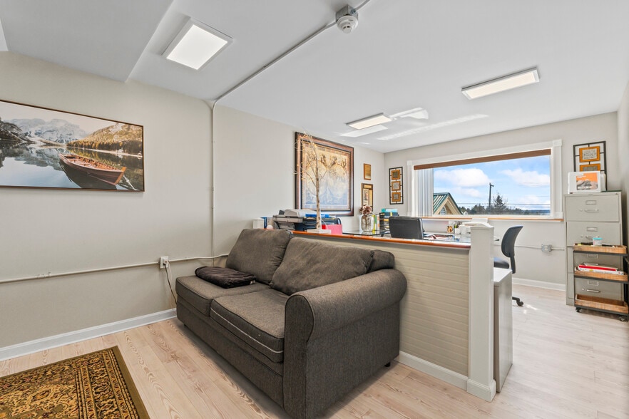 More Photos Of 357 W Main St, Searsport Freestanding For Sale