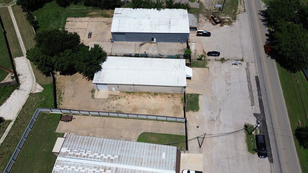 More Photos Of 4715 Turner Warnell Rd, Arlington Warehouse For Sale