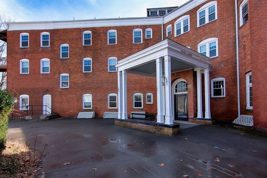 More Photos Of 158 Academy Lane Dr, Pence Springs Hotel For Sale
