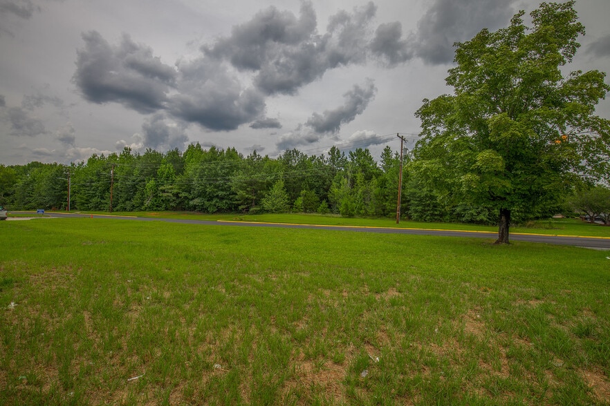 More Photos Of 9055 Fairforest Rd, Spartanburg Land For Sale