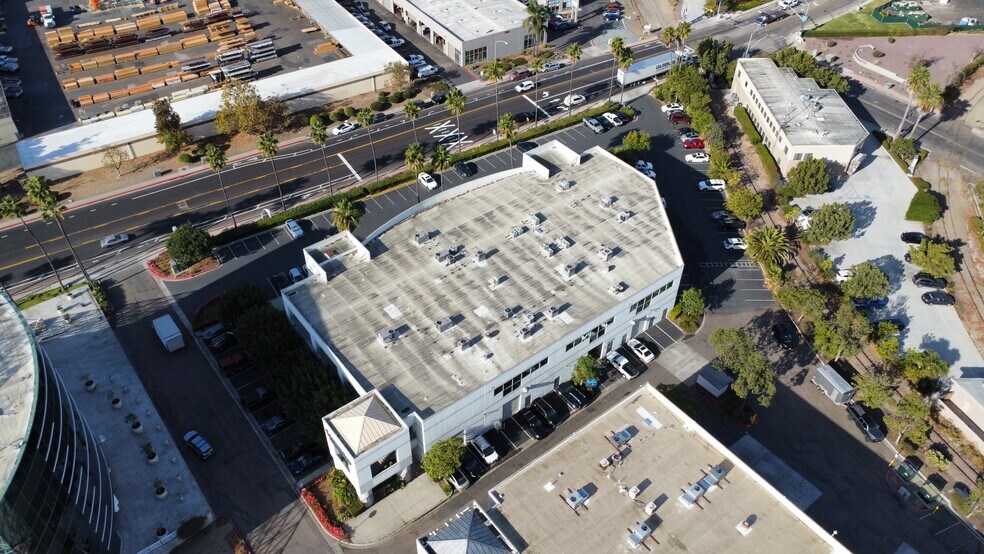 More Photos Of 7630 Carroll Rd, San Diego Showroom For Lease