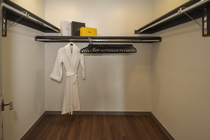 More Photos Of 305 Palm Shores, La Joya Multifamily For Sale