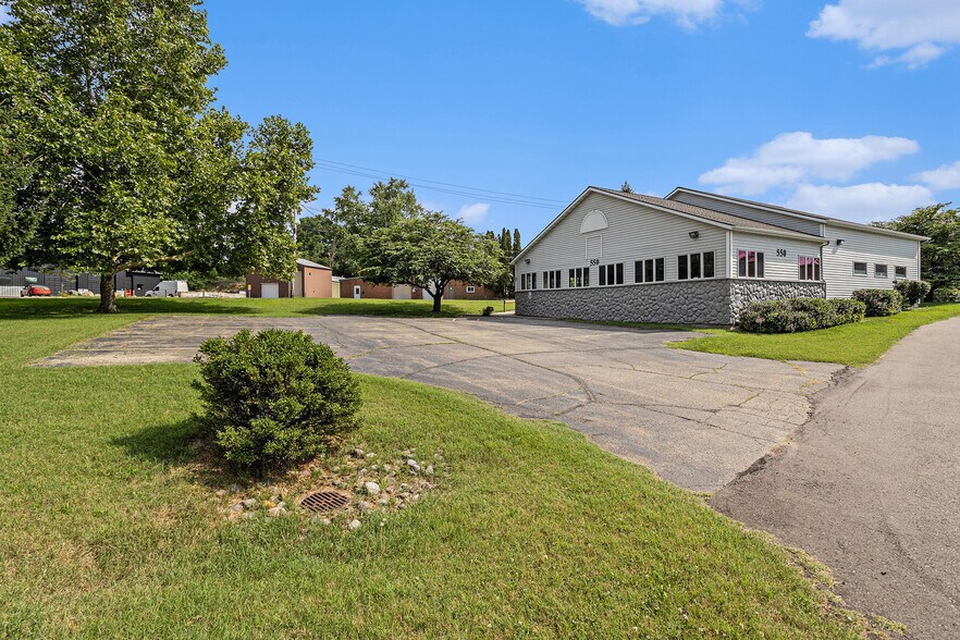 More Photos Of 550 E Cork St, Kalamazoo Freestanding For Sale