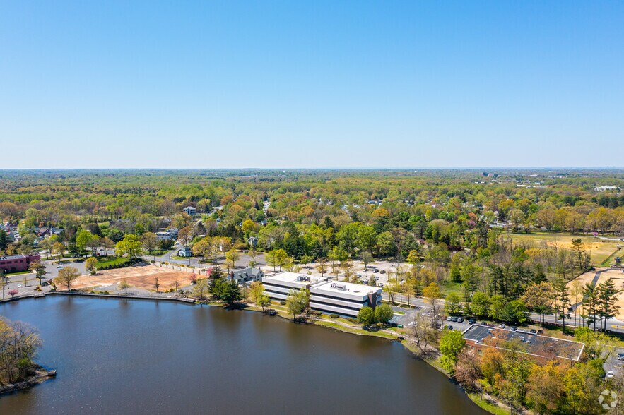 More Photos Of 20 E Clementon Rd, Gibbsboro Office For Lease