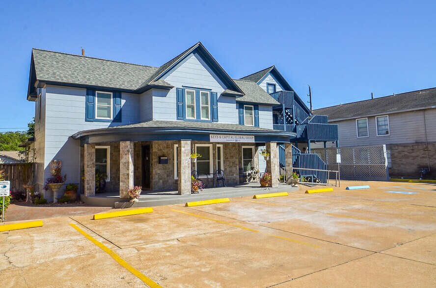 More Photos Of 5608 5th St, Katy Unknown For Lease