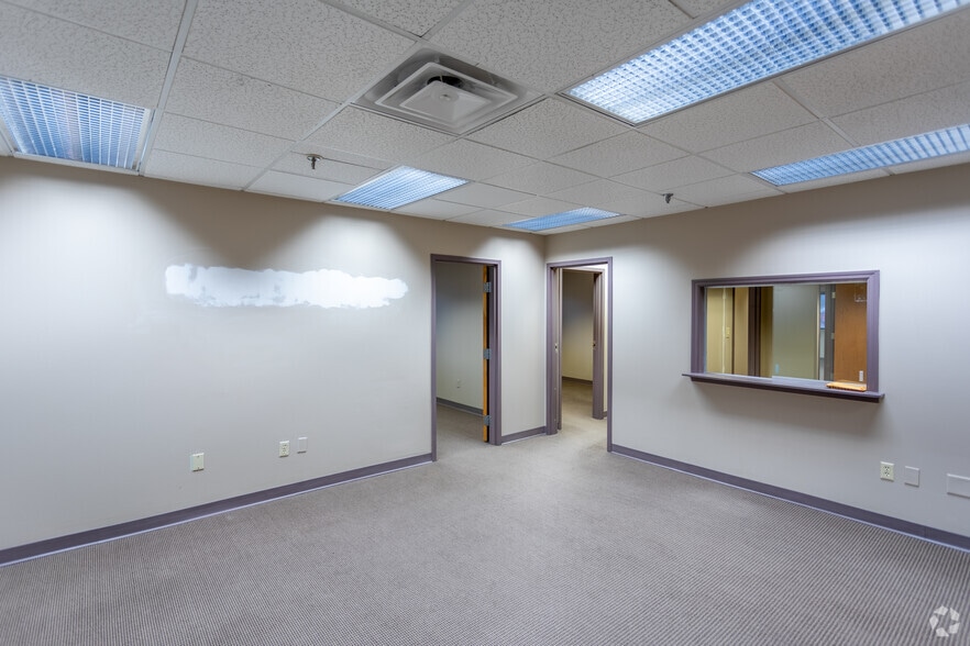 More Photos Of 9600 Colerain Ave, Cincinnati Unknown For Lease