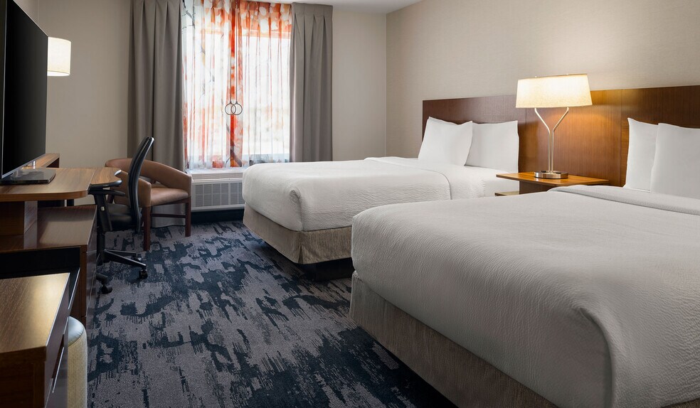 More Photos Of 10495 Crosspoint Blvd, Indianapolis Hotel For Sale