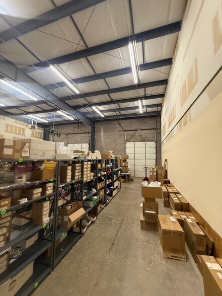 More Photos Of 11501 Plantside Dr, Louisville Light Distribution For Lease