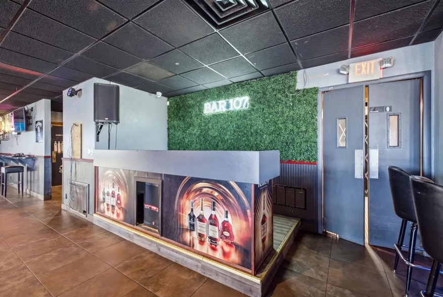 More Photos Of 8775 N 107th St, Milwaukee Restaurant For Sale