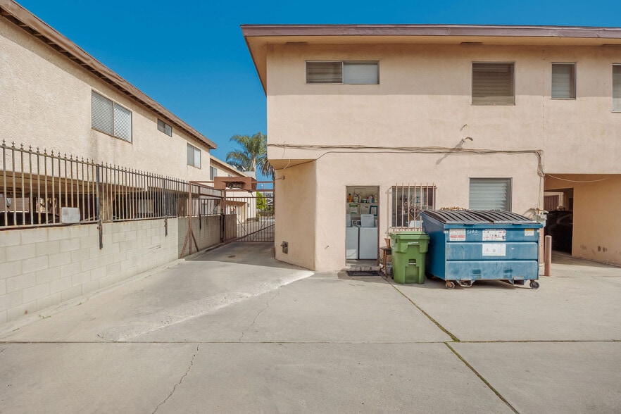 More Photos Of 3705 WESTWOOD BL, Los Angeles Apartments For Sale