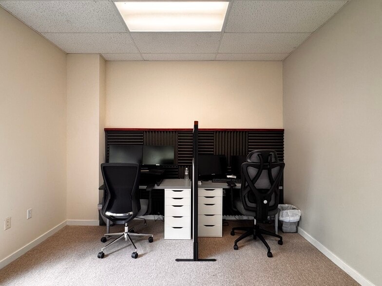 More Photos Of 669 Berkmar Ct, Charlottesville Office For Sale