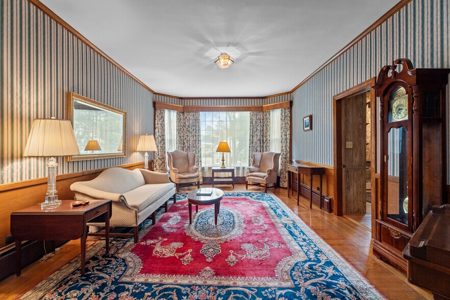 More Photos Of 32 E Main St, Mystic Office For Sale