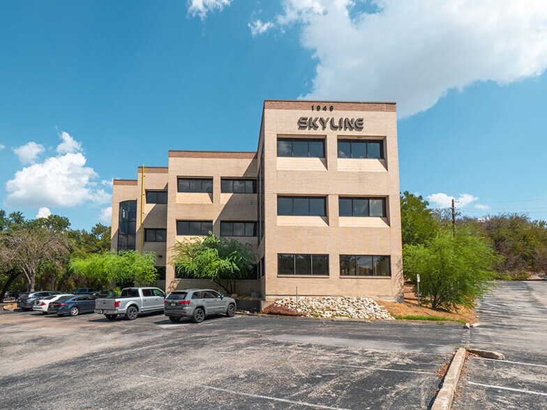 More Photos Of 1949 S Interstate 35, Austin Office For Lease