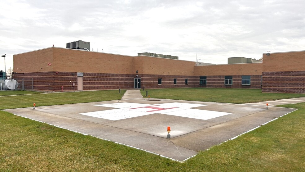 More Photos Of 208 Columbus St, Hicksville Hospital For Sale