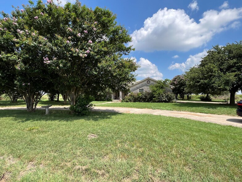 More Photos Of 1284 County Road 216, Jarrell Land For Sale
