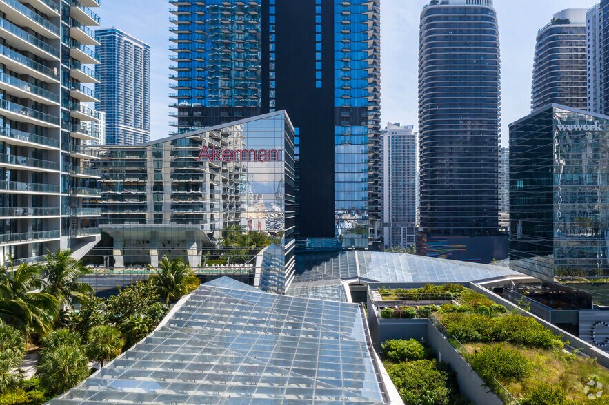 More Photos Of 98 SE 7th St, Miami Office For Lease