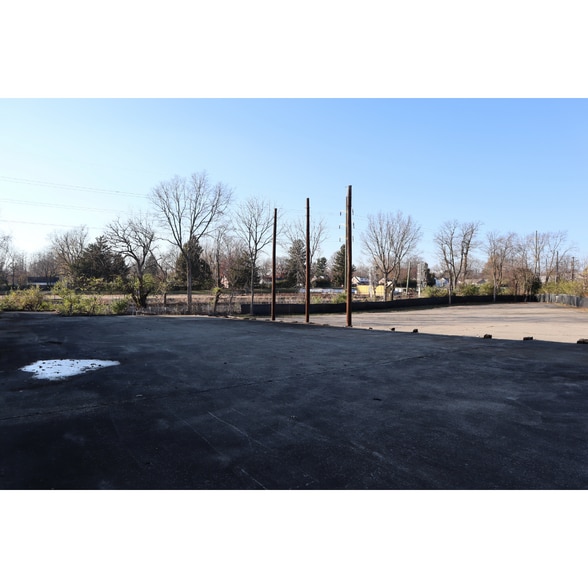 More Photos Of 251 Price Rd, Lexington Land For Lease