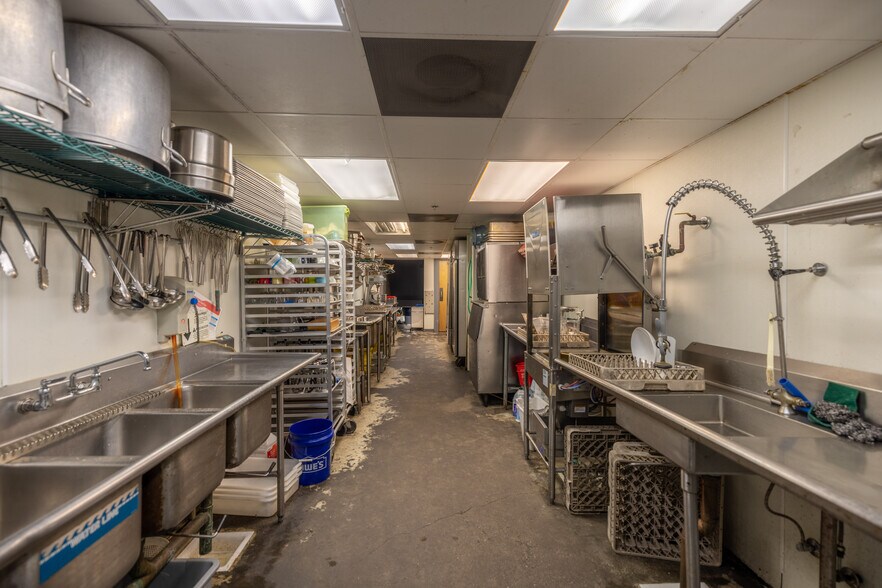 More Photos Of 743 Haywood Rd, Asheville Restaurant For Sale