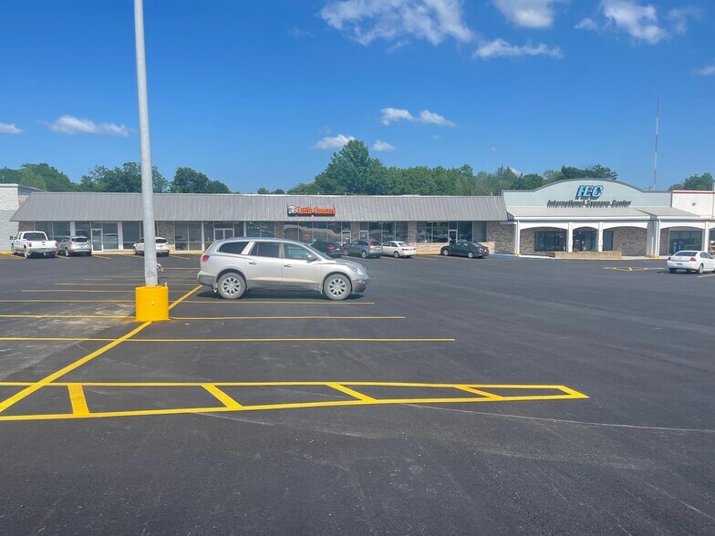 More Photos Of 1714-1720 N Baltimore St, Kirksville General Retail For Sale