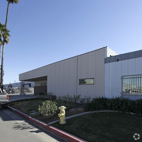 More Photos Of 1120 E Ash Ave, Fullerton Warehouse For Sale