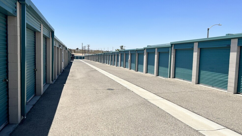 More Photos Of 12250 Ridgecrest Rd, Victorville Self Storage For Sale
