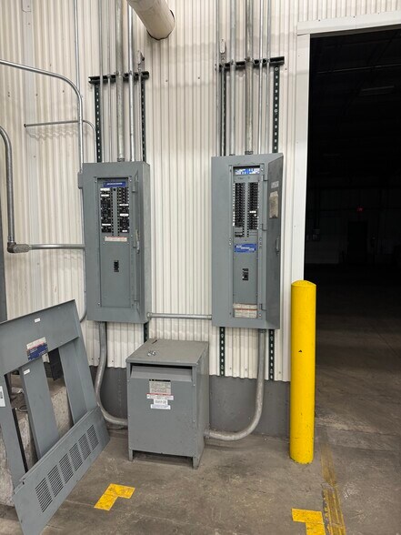More Photos Of 2190 Montmorenci Rd, Ridgway Warehouse For Lease