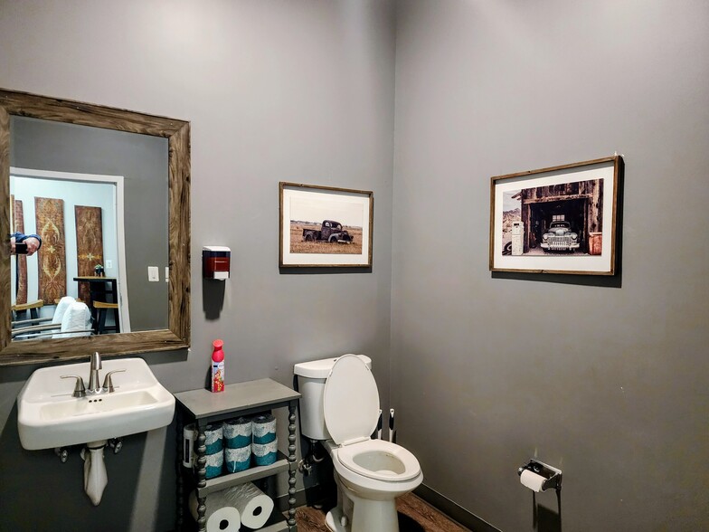 More Photos Of 10217-10225 Nokesville Rd, Manassas Restaurant For Lease