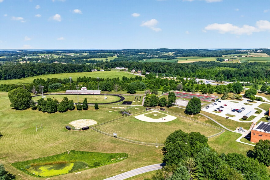 More Photos Of 1400 Panther Dr, Hampstead Schools For Sale