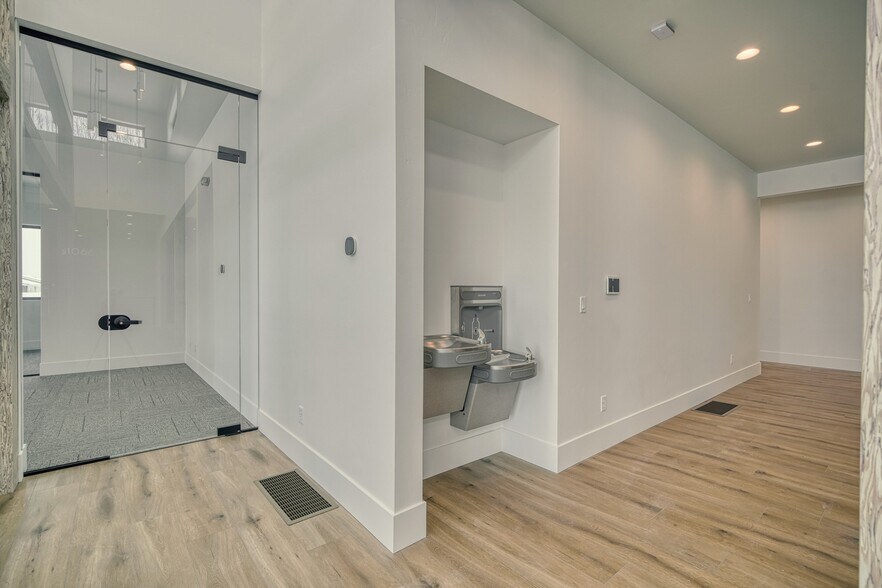 More Photos Of 1070 Curlew Dr, Ammon Medical For Lease