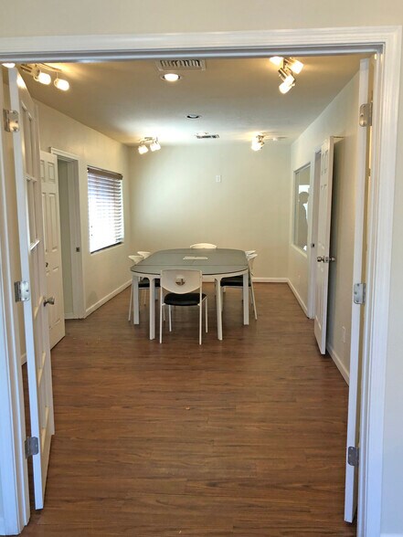 More Photos Of 1137 W McDowell Rd, Phoenix Medical For Lease